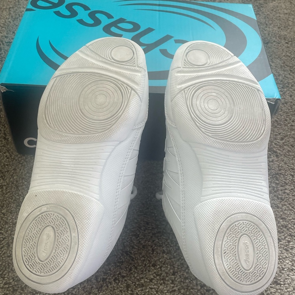 Chassé Kids White Sneakers - Picture 5 of 7